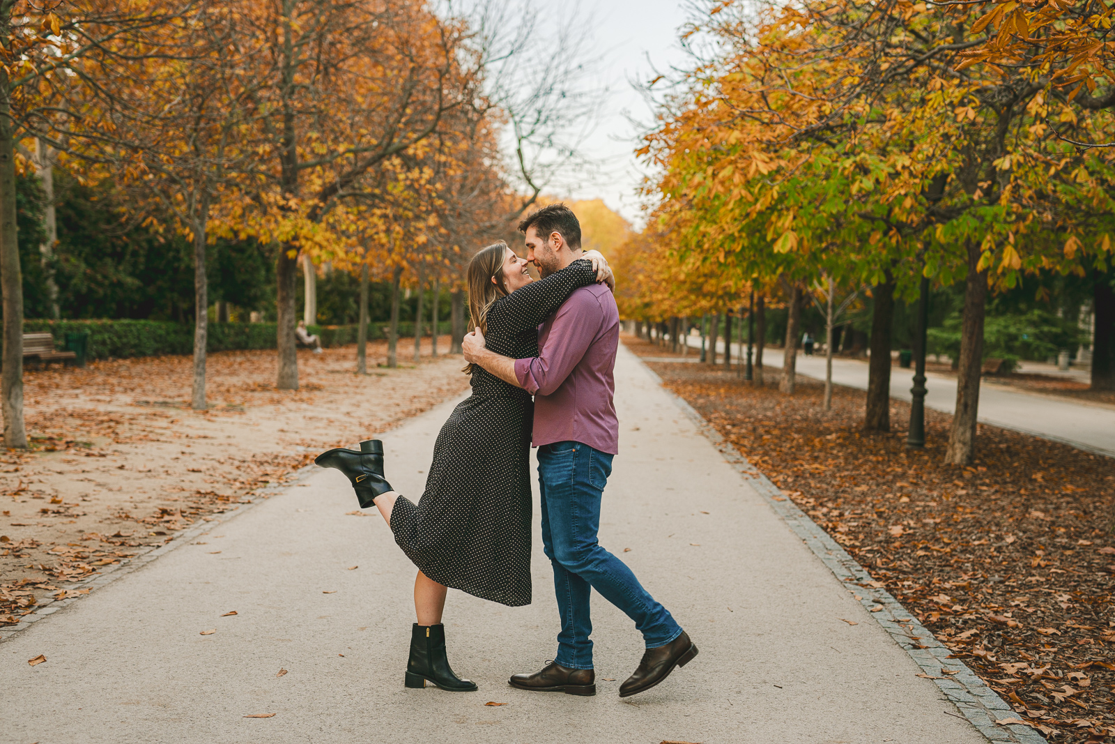 Real reaction during a surprise proposal in Madrid